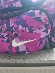 Vorschaubild 2 von Sporttasche Lila Pink Camouflage Damen Gym Bag Fitnesstasche