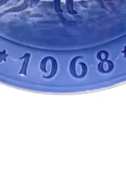 Vorschaubild 4 von Sammelteller 1968 Hund Ruderboot Berge Porzellan Blau