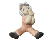 Vorschaubild 1 von Mädchen mit Kopftuch Dekofigur Keramik Beige 13cm Nostalgisch