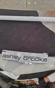 Vorschaubild ASHLEY BROOKE Top 3