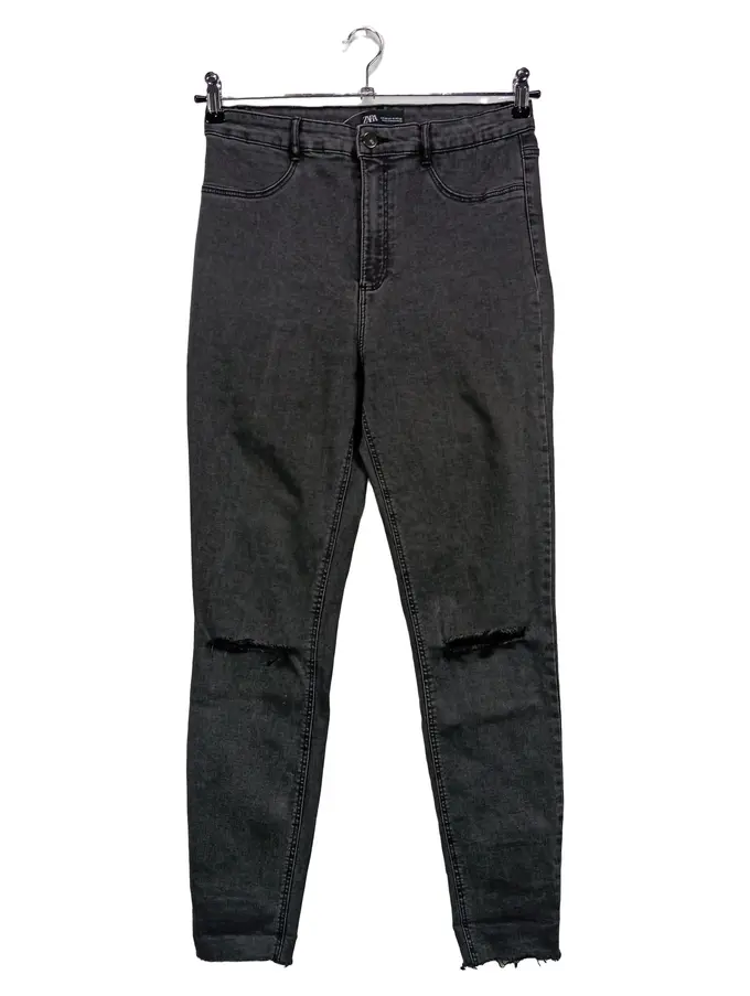 ZARA Destroyed Jeans Bild 1