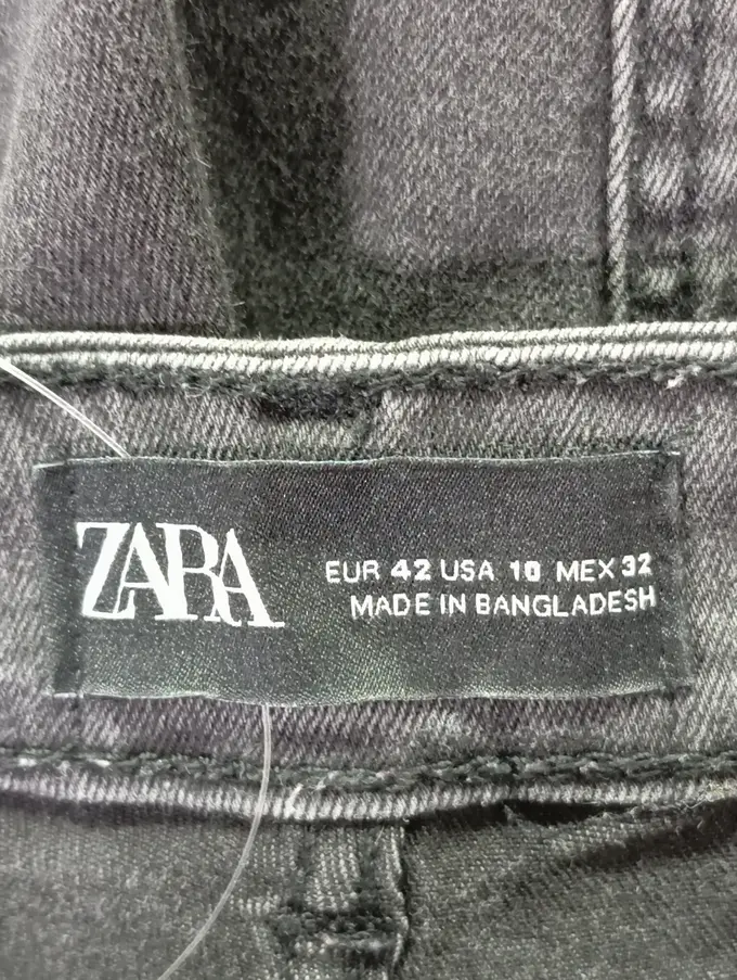 ZARA Destroyed Jeans Bild 3