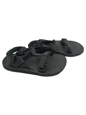 SOURCE Outdoorsandalen