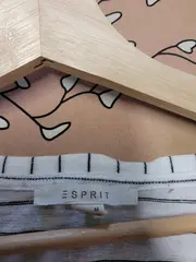 Vorschaubild 3 von Damen T-Shirt Gr. M gestreift weiß schwarz asymmetrisch