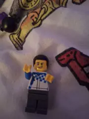 Vorschaubild 3 von Minifigur Rennfahrer Mechaniker blau kariert Kinder ab 6 Jahre