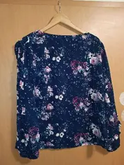 Vorschaubild 2 von Damen Bluse Gr. 40/L Blumenmuster Dunkelblau Rüschen Langarm