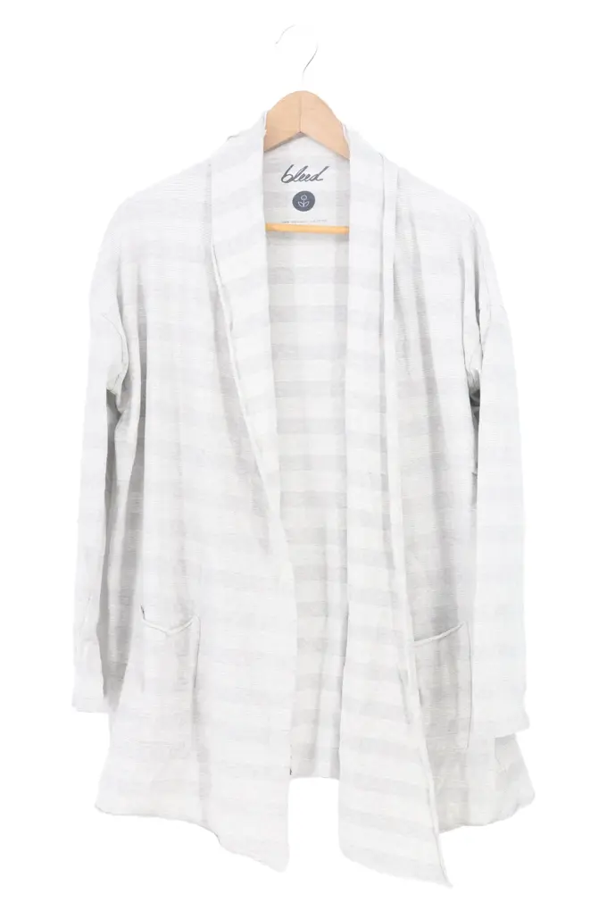 BLEED Strickjacke Bild 1