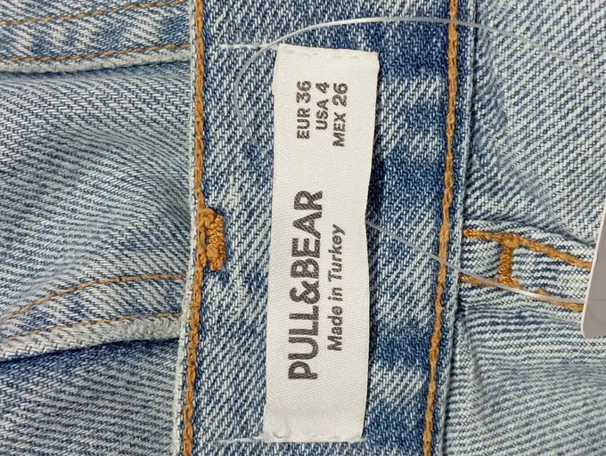 PULL&BEAR Destroyed Jeans Bild 3