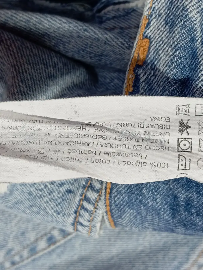 PULL&BEAR Destroyed Jeans Bild 4