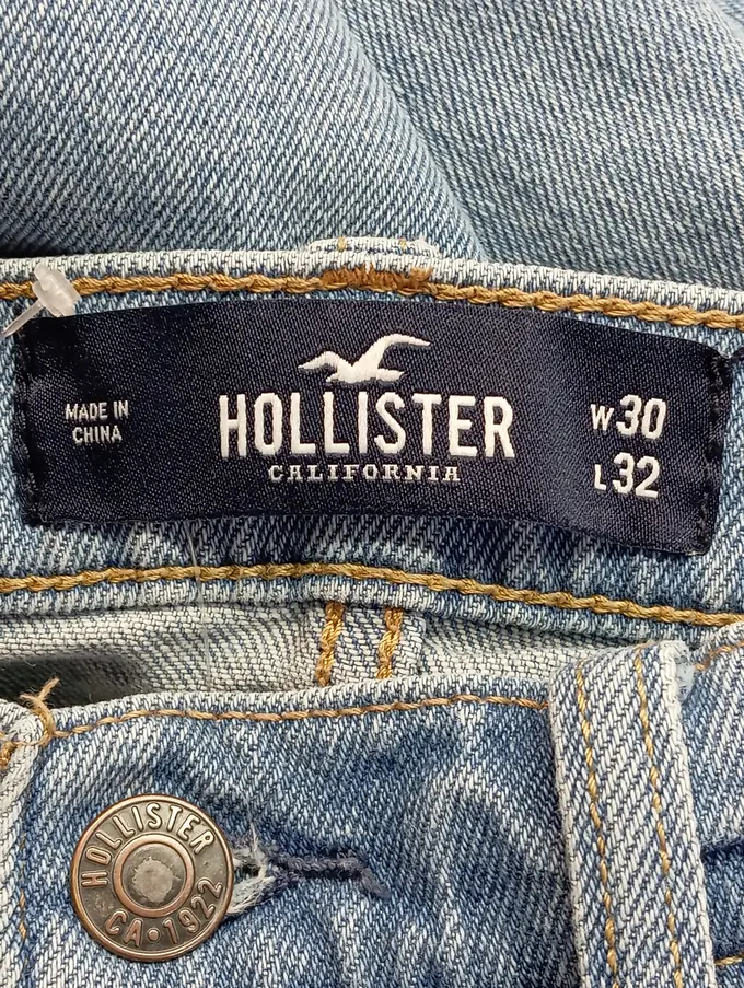 HOLLISTER Destroyed Jeans Bild 3