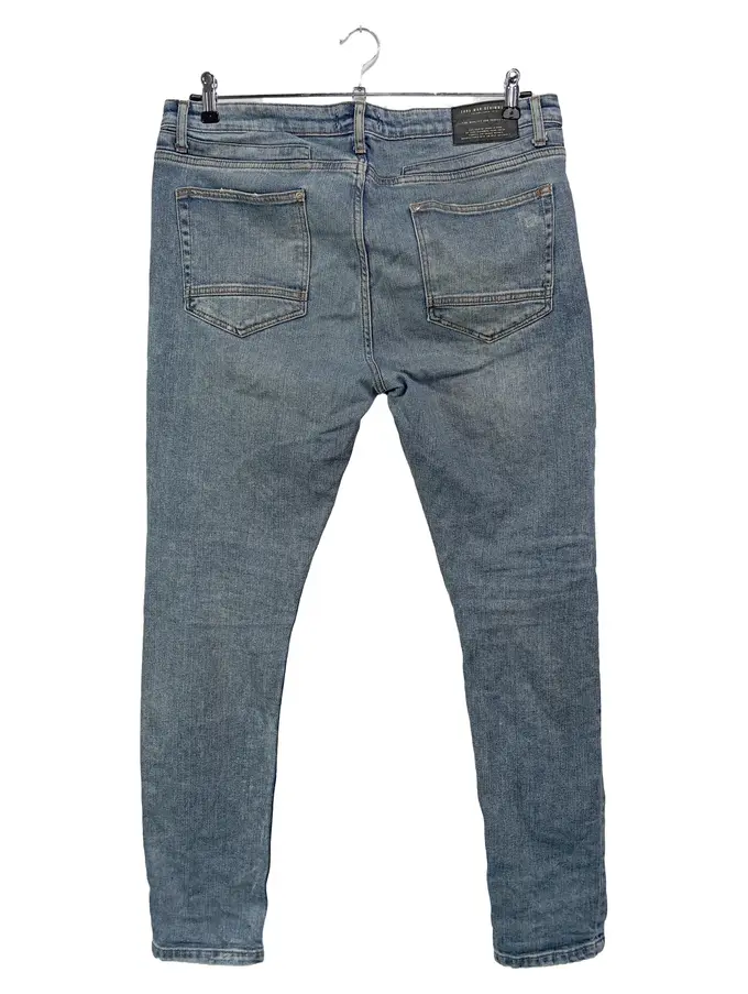 ZARA Destroyed Jeans Bild 2