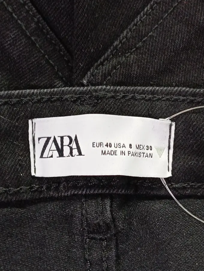 ZARA Destroyed Jeans Bild 3