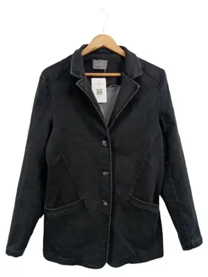 AUST Blazer