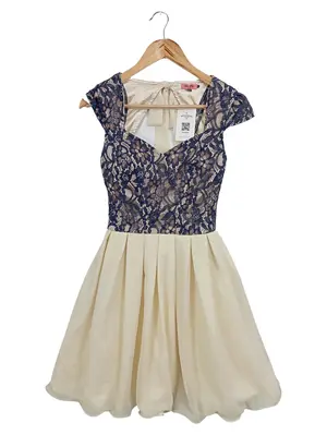CHI CHI LONDON Spitzenkleid